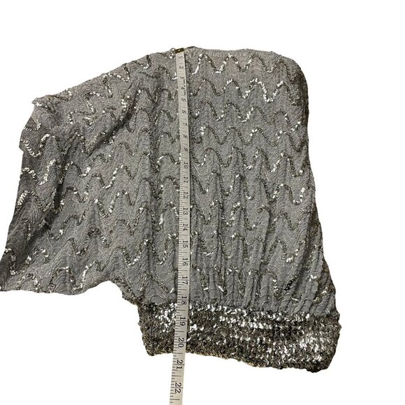 St. MARTIN Silver Wavy Sequin Crop Top Dolman Sleeves Glam Retro Disco Party Med - Picture 12 of 16